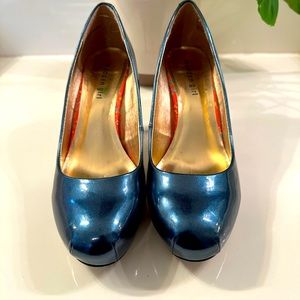 Madden Girl Getta blue patent high heel pumps. Size 10